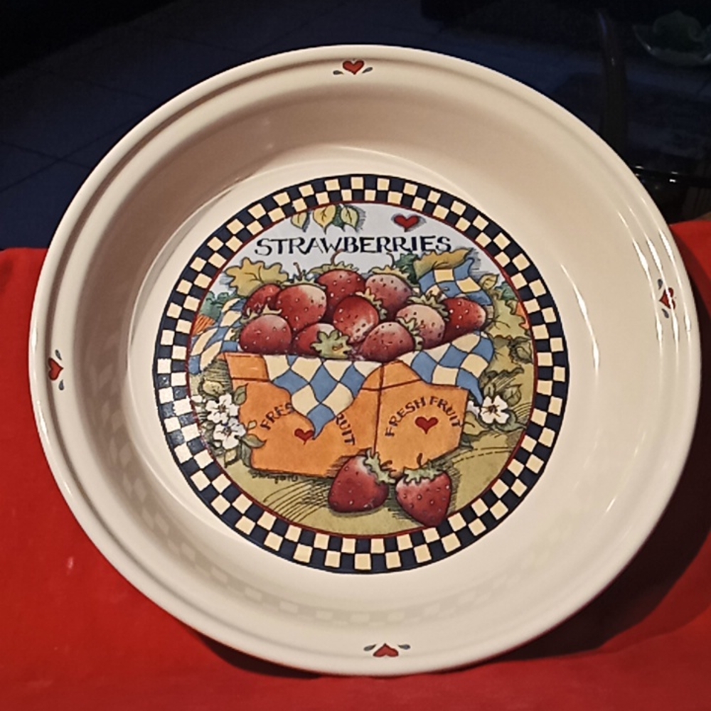 Strawberries Pie Plate Serving Dish.By Susan Winget Certified International Corp